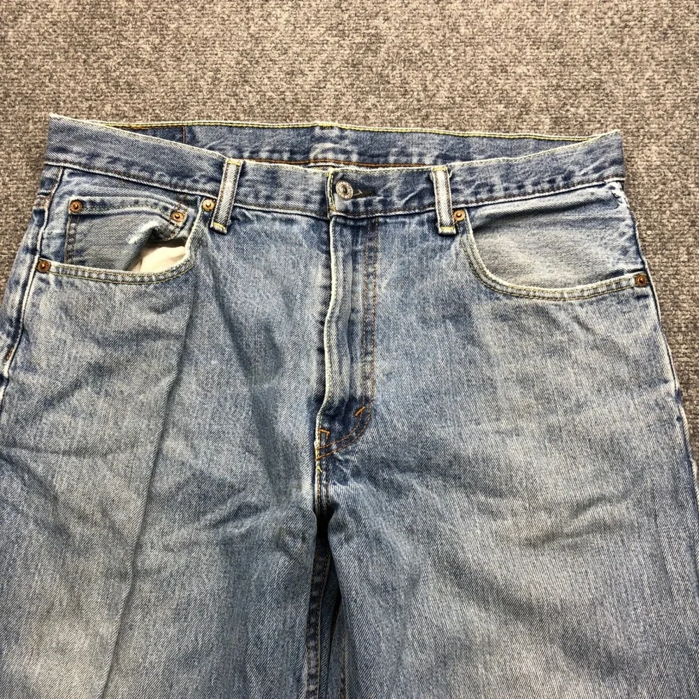 Levis 550 Relaxed Fit Light Wash Blue Denim Jeans Mens 36x30 00550-4891
